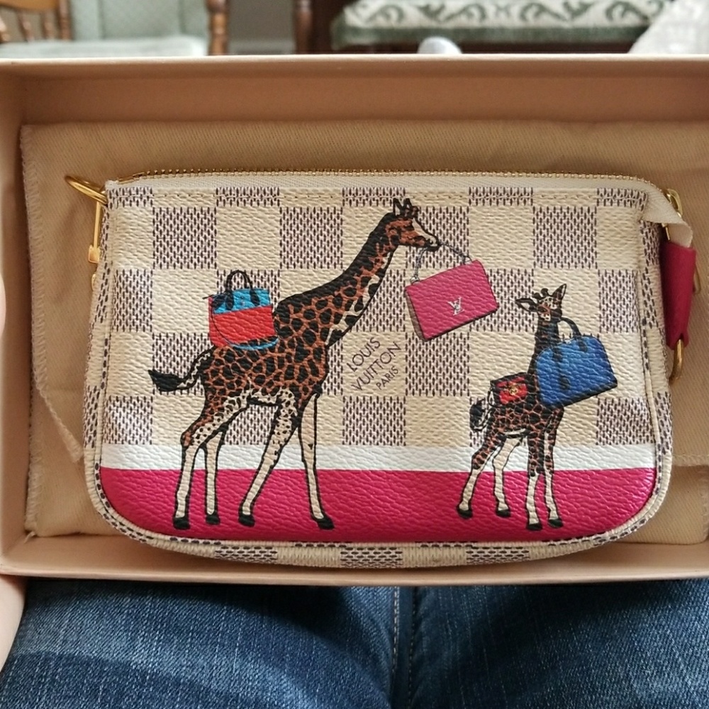 Louis Vuitton Christmas Giraffes Mini Pochette